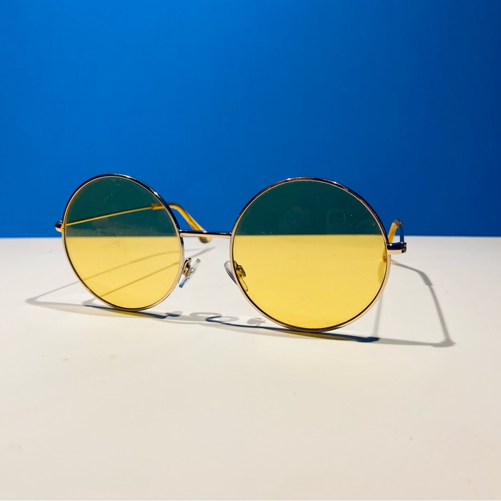 Woman’s Non-Polarized Sunglasses